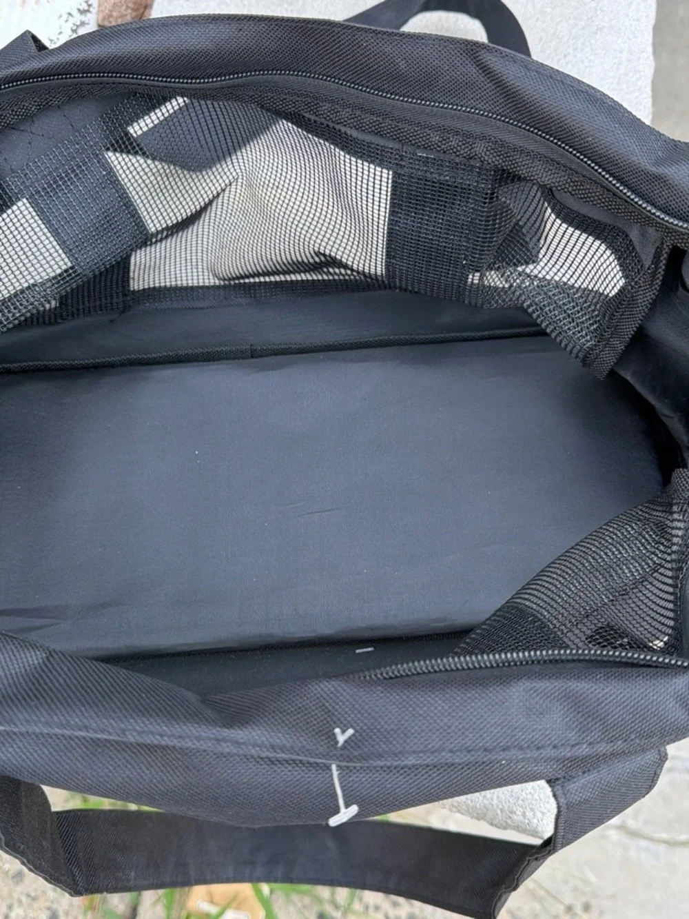 Black pet Mesh Tote Bag with Zippered Pocket - Unbranded
